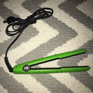 Hot Tools Flat Iron